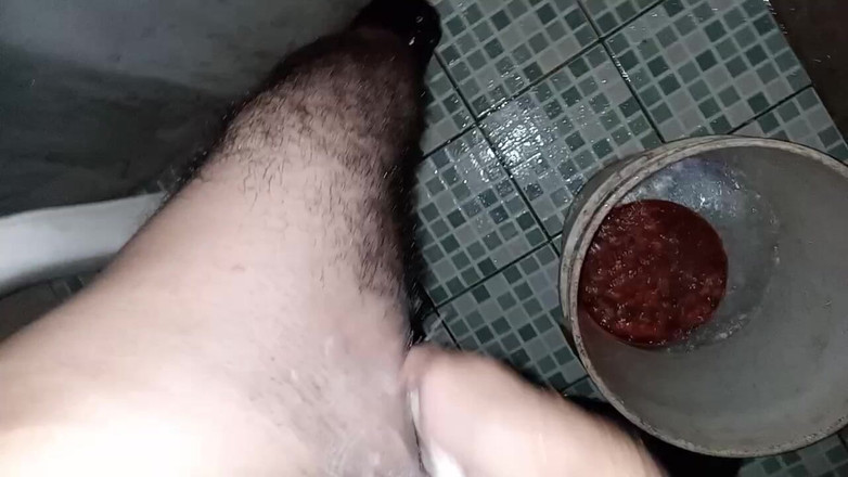 Cute boy jerks off: Gej goli tyłek i penisa, a następnie masturbuje się pod...