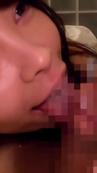 La storia privata con un collega segreta nell'ufficio porta a due emozionanti incontri creampie