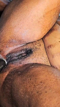 55letá paní Olivia tvrdě šuká do análu po tělocvičně