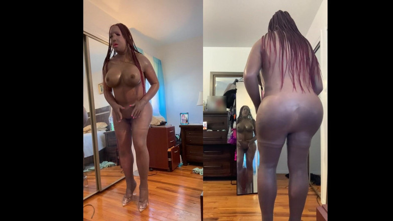 Deanna Doll: 穿着性感金色泳衣的黑人女郎danae，脱衣，操她的假阳具并射精