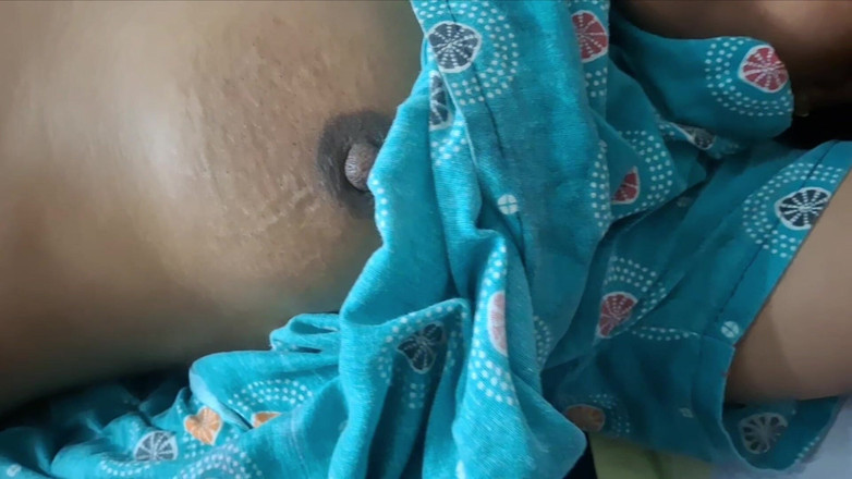 Busty Banuu: गांव की लड़की तंग चूत