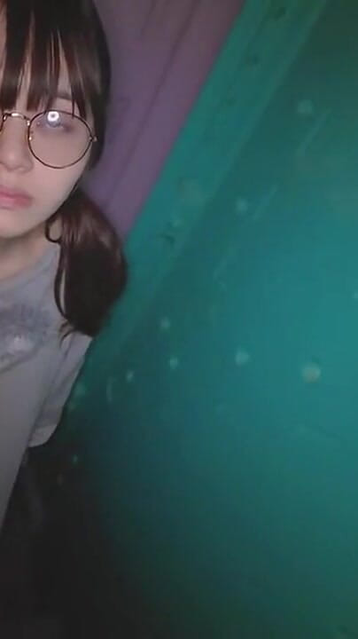 Fragile Heiress Heat as the Natural Rich Beauty Offers Warm Mouth Support Inside a Risky Temporary Booth (Asian happy ending)