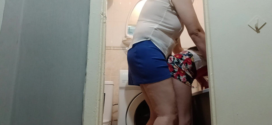 Lesbian-candys: 夫とレズビアン義理の妹と浮気してる