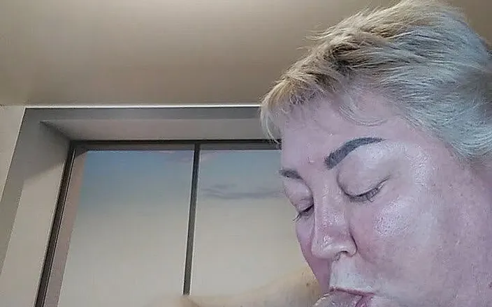 Zona901: Slobbery blowjob with a deepthroat from mother-in-law