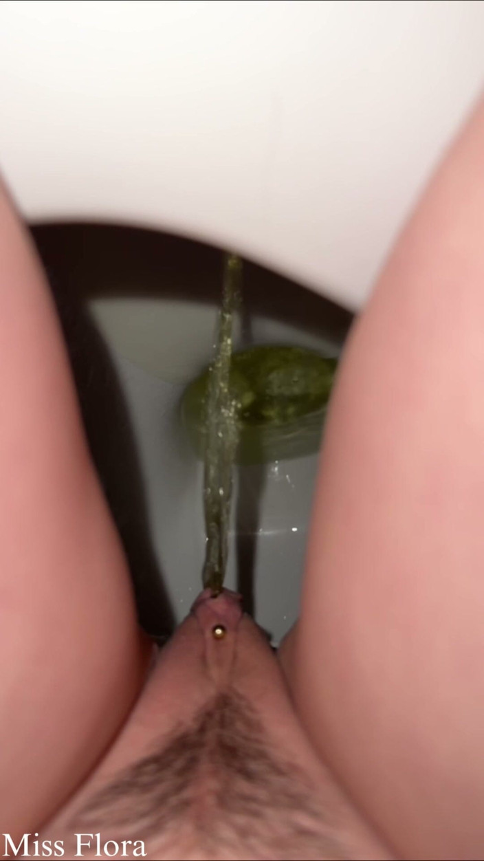 Miss Flora: Quick Piss in the Toilet in Casual Clothes &amp; Flip Flops