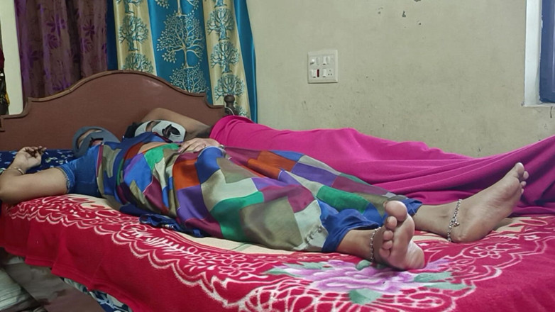 Decent couples: Forbidden Affair While Husband Is Home Stepmom Telugu Voice Saree...