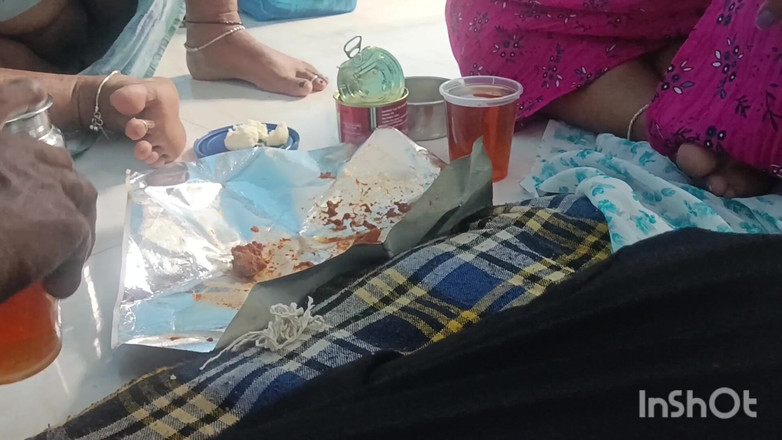 Reshma hot: Äter lunch tillsammans
