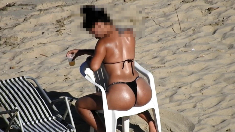 Selma do recife: Provoking males in thong