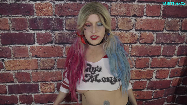 TabithaXXX: Nevlastní máma je tvá fantazie Harley Quinn