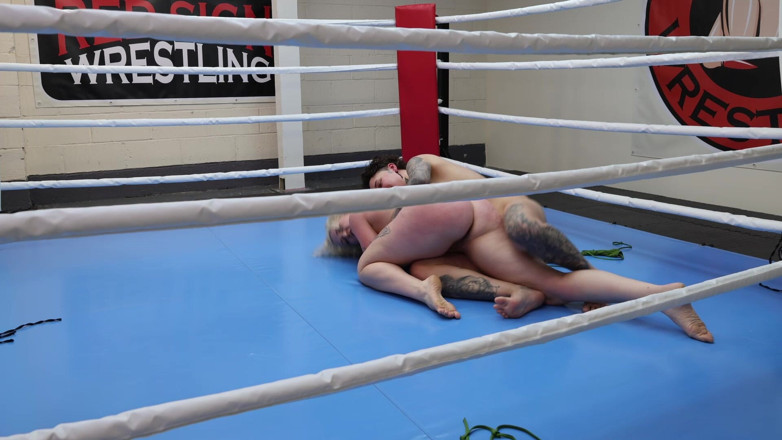 Red Sign Wrestling: Kourtney Inked kontra marksistowskie Bambi