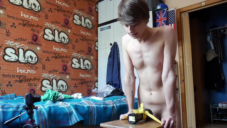 Ethan Alex: Kåta Alex knullar köttljus tills cumshot