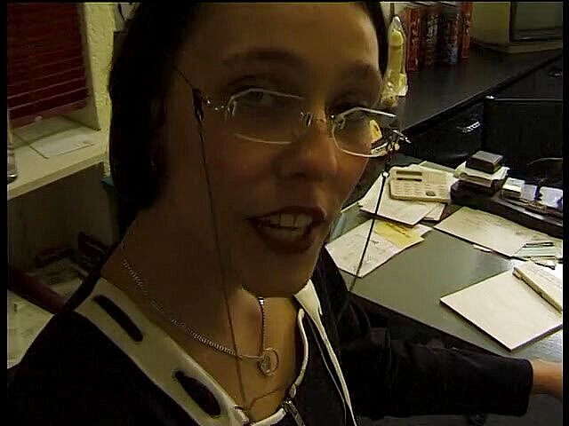 POV Orgasms: Spex brünette lutscht schwanz und bekommt doggystyle in pov