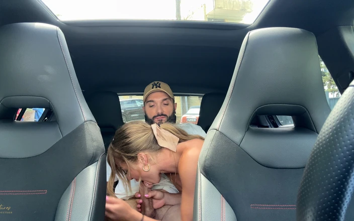 LeaPam: "Voy a follar en casa": la nueva serie porno con...