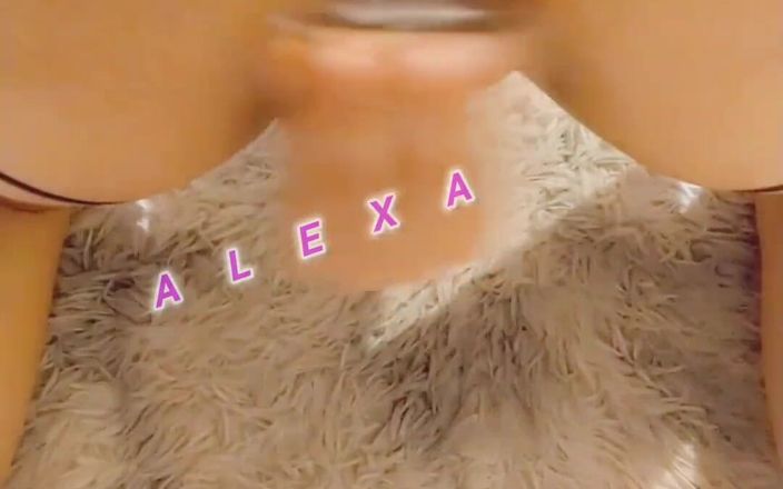 Alexxxa but: 元カノにビデオを送って、元カノが私のところに戻れるようにしています(私はオーガズムに達するまでディルドで遊ぶのが大好きです)
