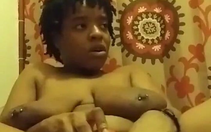 XMissusXeX: Această jucărie este un menance