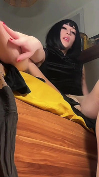 Fetish kaki femboy banci nilon yang menggoda