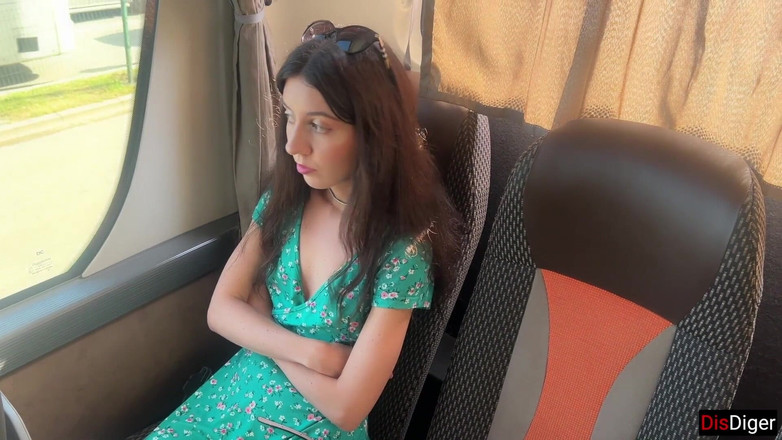 Dis Diger: Il pazzo tira fuori il suo cazzo sul bus pubblico -...