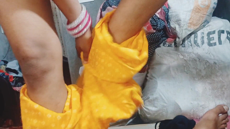 Sexy_girl_nehu: Indian Bhabhi Give Best Blowjob and Cum in Mouth, Nonstop...