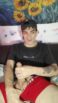 น้ําอสุจิบนหน้าฉัน