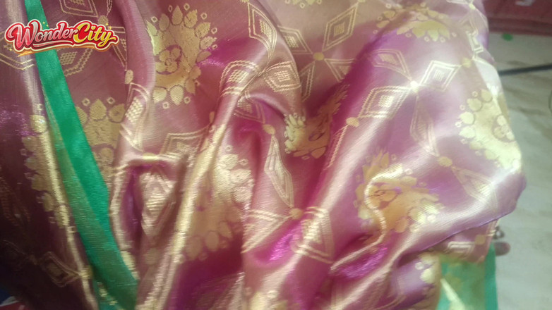 Palani69: 热辣的家庭主妇可爱的结构