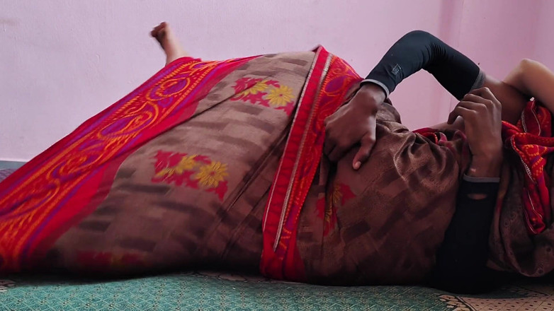Viralcouple76: Viendo bhabhi sola, la follé mucho