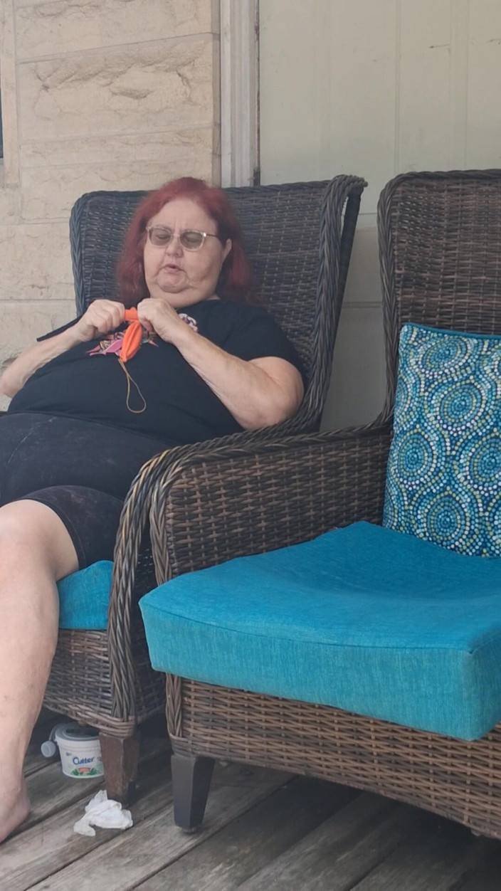 BBW nurse Vicki adventures with friends: Büyük Güzel Hemşire Vicki'nin Büyük Bir Balonu Patlatma Isteği Var