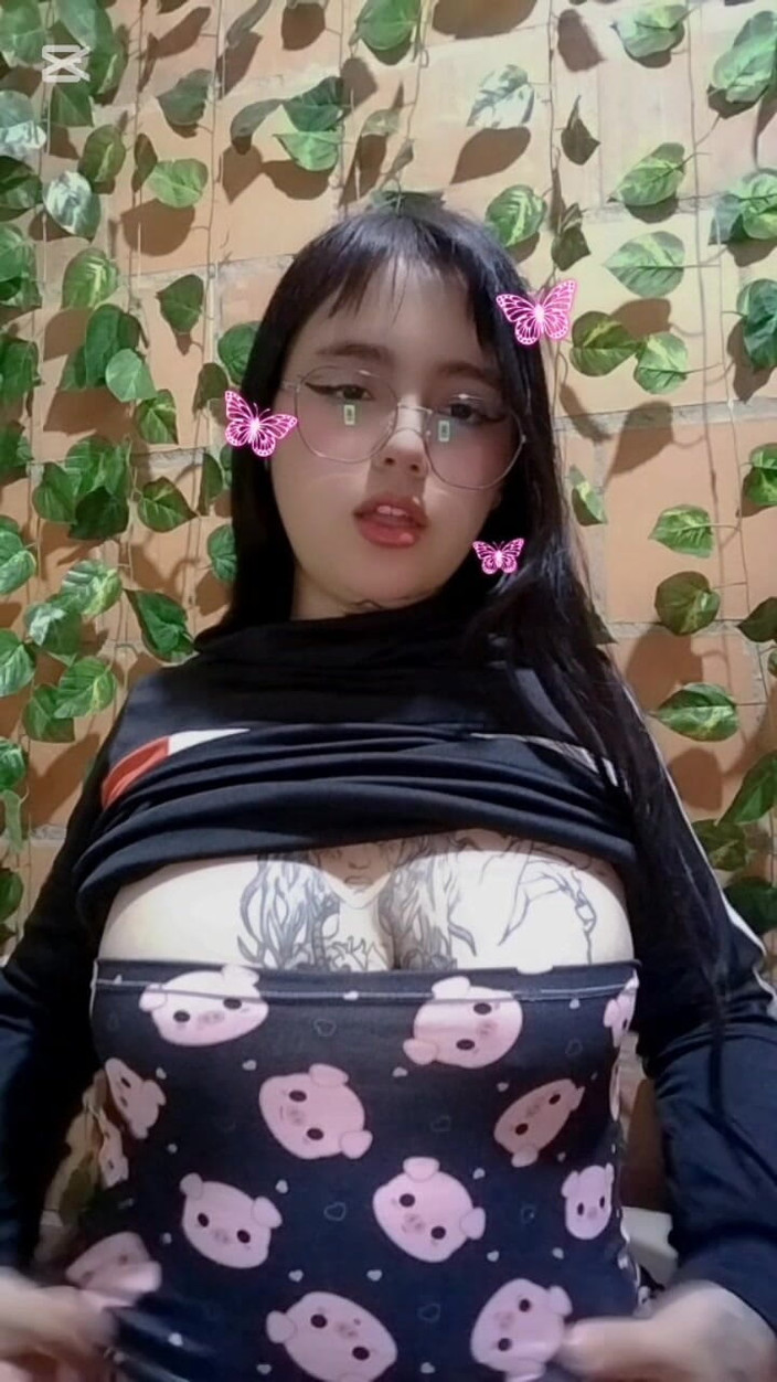 Dalyla: कोलम्बिया के सबसे अमीर स्तन