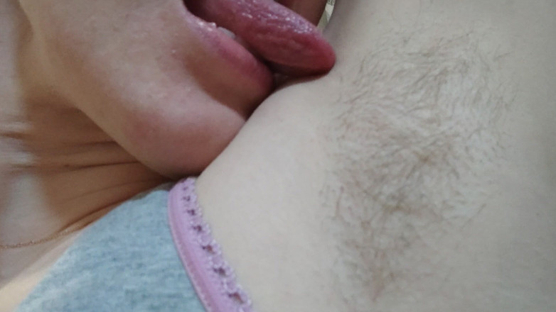 Risky Hairy Couple: Ich lecke meine haarigen achselhöhlen