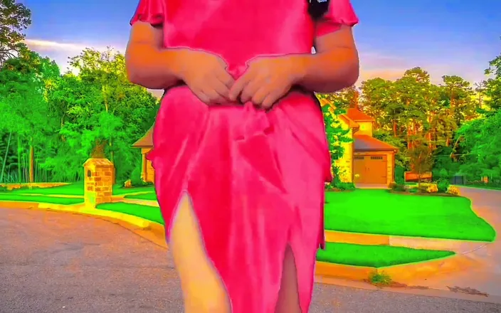Kitty_Cross: Bootylicious Crossdresser: Shaking My Big, Beautiful Ass in Style!