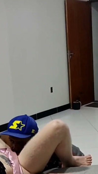 Adam televizyonumu tamir etmeye geldi ve ona vurdum, böylece beni yiyebildi çünkü zaten çok heyecanlıydı