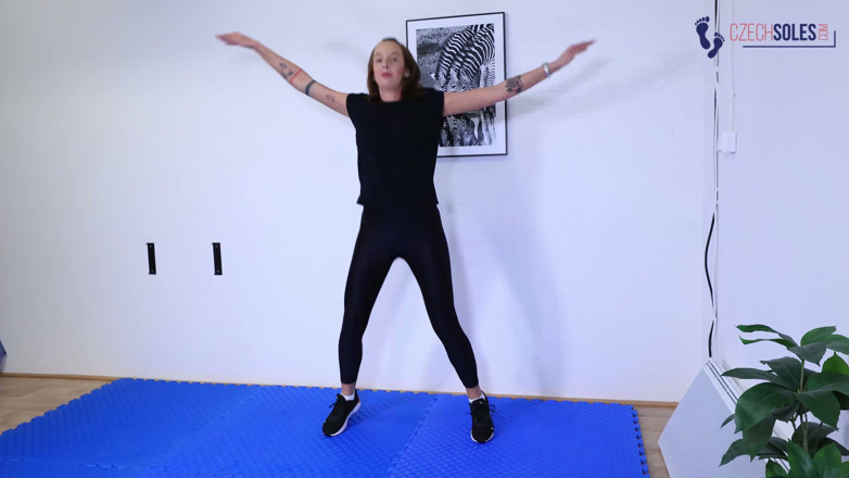 Czech Soles - foot fetish content: Sweaty Long Toes in the Gym