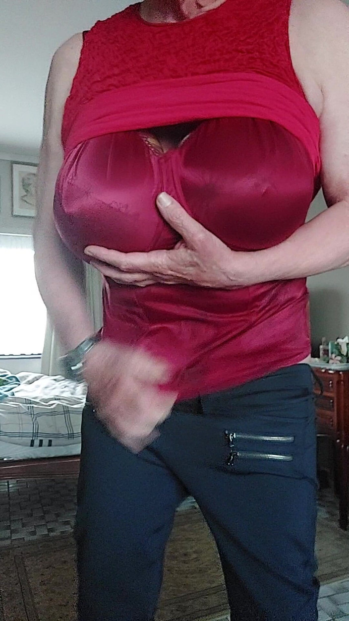 Antoon77: Cumming v těle Ulla Dessous