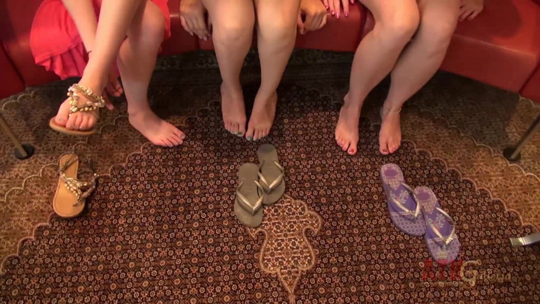 ATK Fans (Girlfriends): Virtuelles date # 1 mit Sofia Banks, Lara Brookes und Skylar Green 1/3