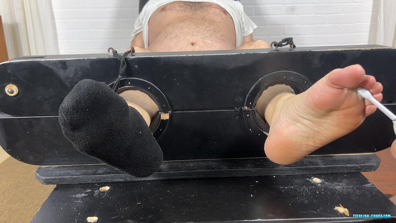 Ticklish Chubs: Empresário à sua mercê