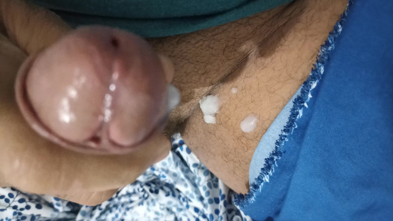 Joslo: Estrecho orificio hậu môn provoca derrame de leche muy caliente
