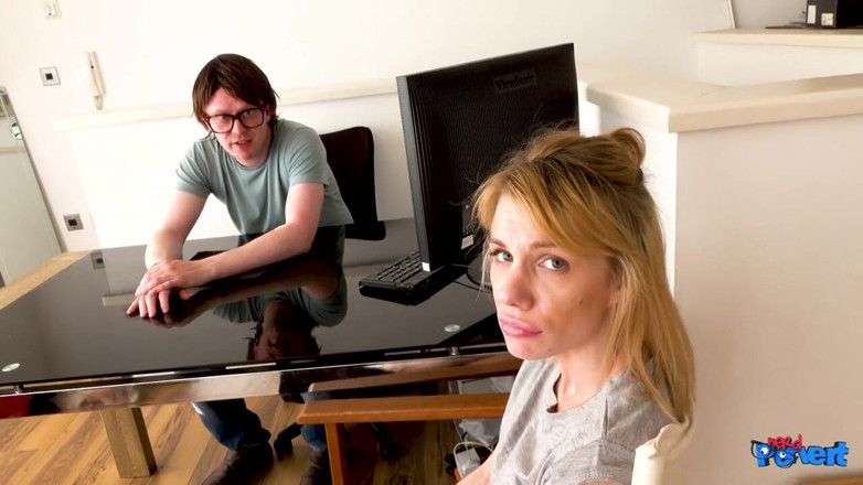 Nerd Pervert: Jasmine Knight - Hluboké lži