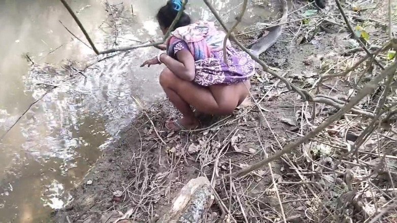 Pumi: Utomhussex i min desi bhabhi