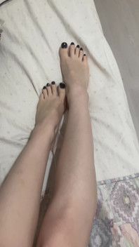 Do You Like My Legs Stepdaddy?