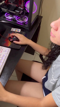Fodendo minha melhor amiga gamer