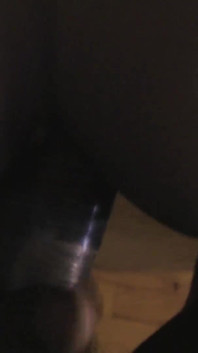 Bella ragazza ebano con un corpo fantastico cavalca un bbc