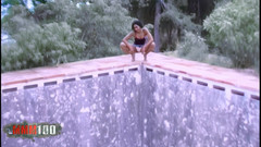 MMM100: 廃墟となったプールでのシャニアと素晴らしいフランスの黒人少女シャニアとの写真撮影