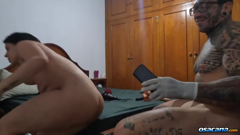 World Tranny: Sticking His Hand in Her Ass