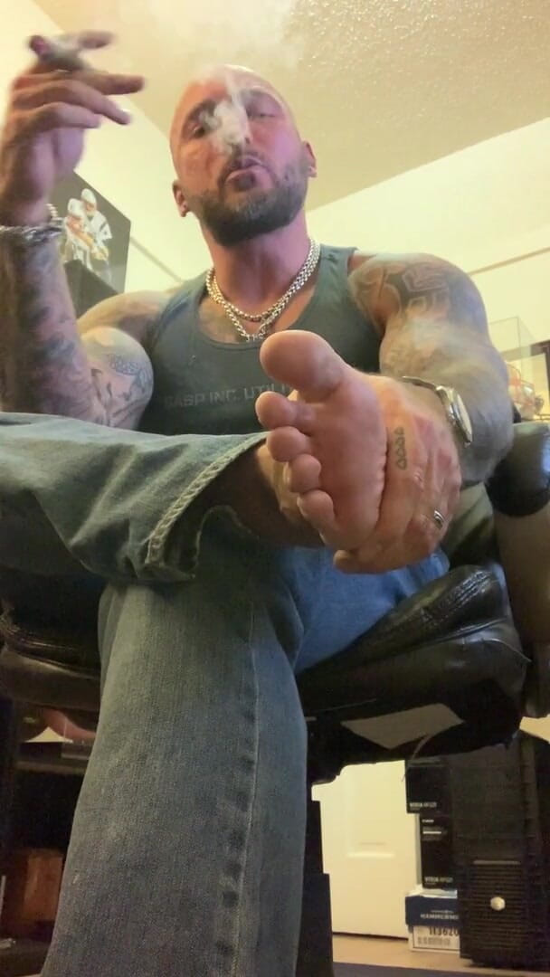 MasculineJason - Jason Collins: Foot Master Domination and JOI and Cigar!