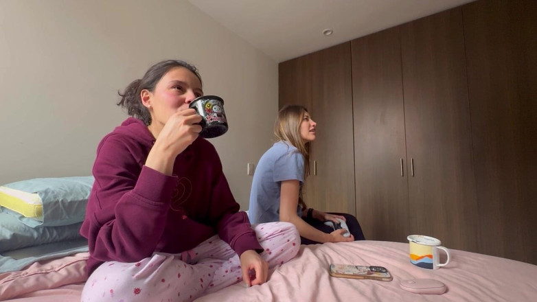 scarlettandc: I Eat My Roommate's Cone While She Plays Video Games