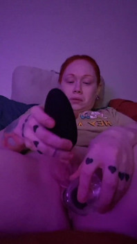 Tight MILF Pumpum