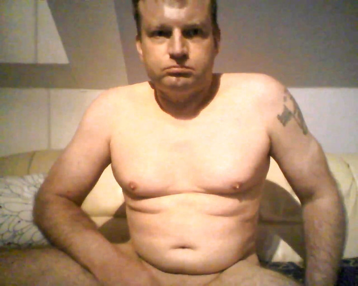 Paddy studio: 고무로 고환을 교살하고 꼬리를 가지고 놀아.