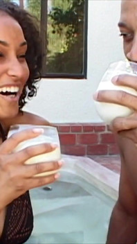 Milchtaufe - gieß deine milch überall auf mich
