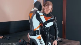 Motociclist de cauciuc Sesh