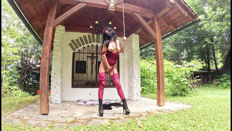 Miss Lilith devil: 罪恶的熟女