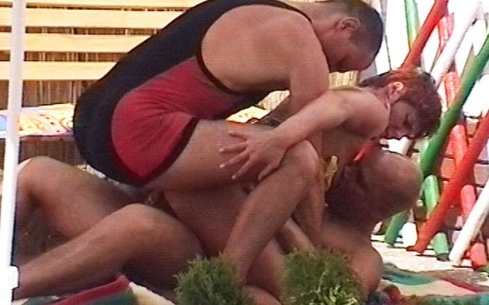 Goldwin pass: zralá dostane venku všechny díry zničeny